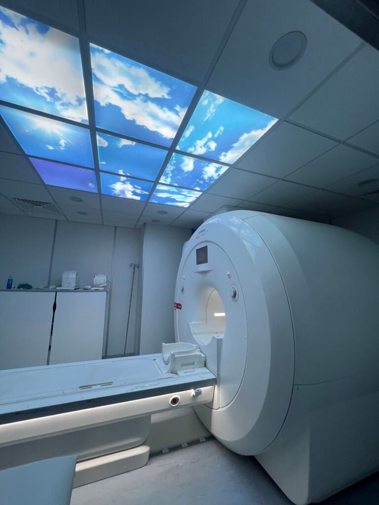 IRM lombaire au Centre de Radiologie Diouri à Kénitra